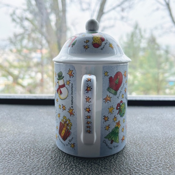Kathryn Distefano Christmas Santa Holiday Cocoa Coffee Tea Mug w Raised Lid EUC - Picture 2 of 7